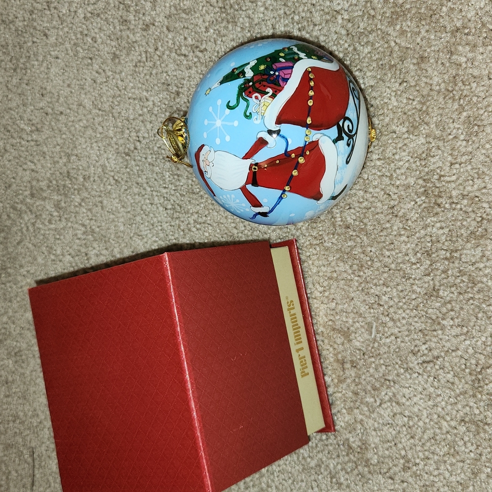 Hand-painted glass ornament w/gift box  "2016".